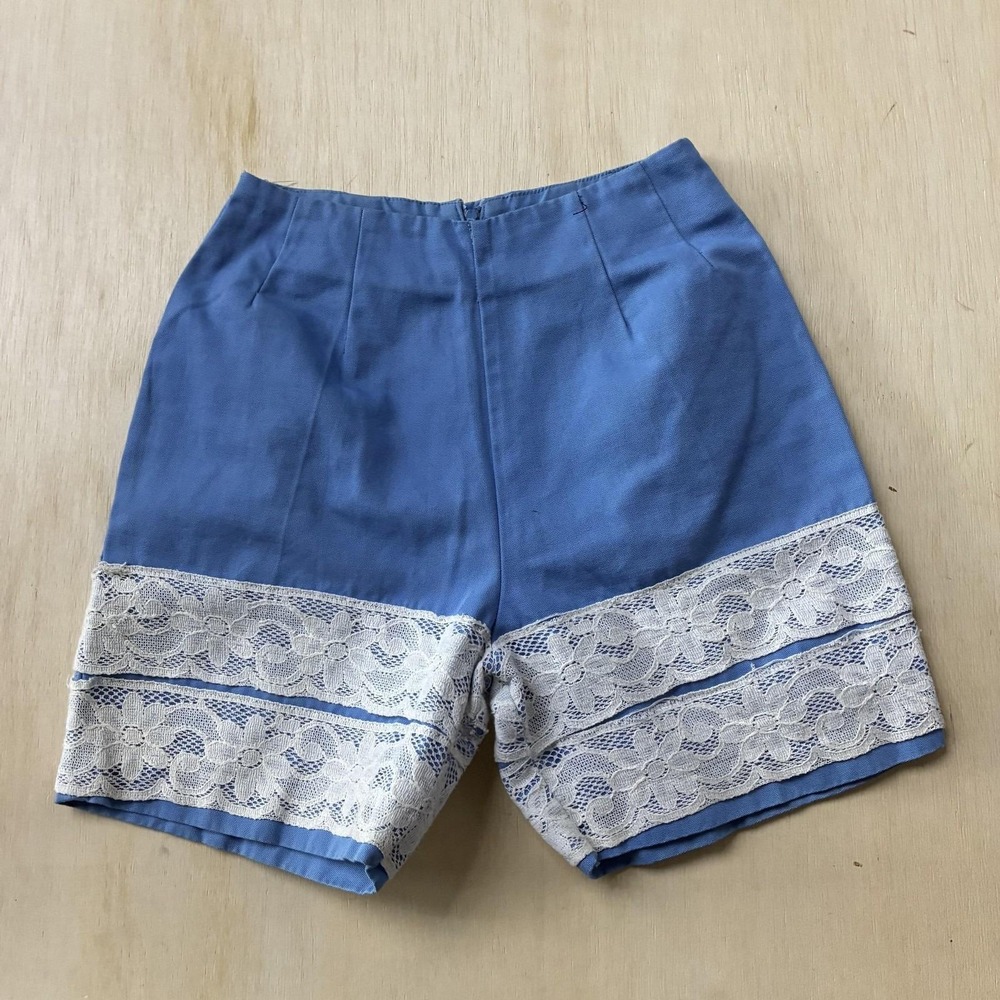 Vintage Charm Of Hollywood Shorts Womens 24" Blue Lace Bermuda High Waist